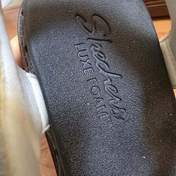 Skechers Luxe Foam Black White Low Wedge Sandals Women’s 7.5/8 Comfort Straps - Picture 2 of 8